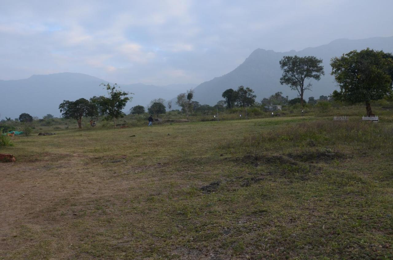 Aarraams Farms & Resorts Masinagudi Buitenkant foto