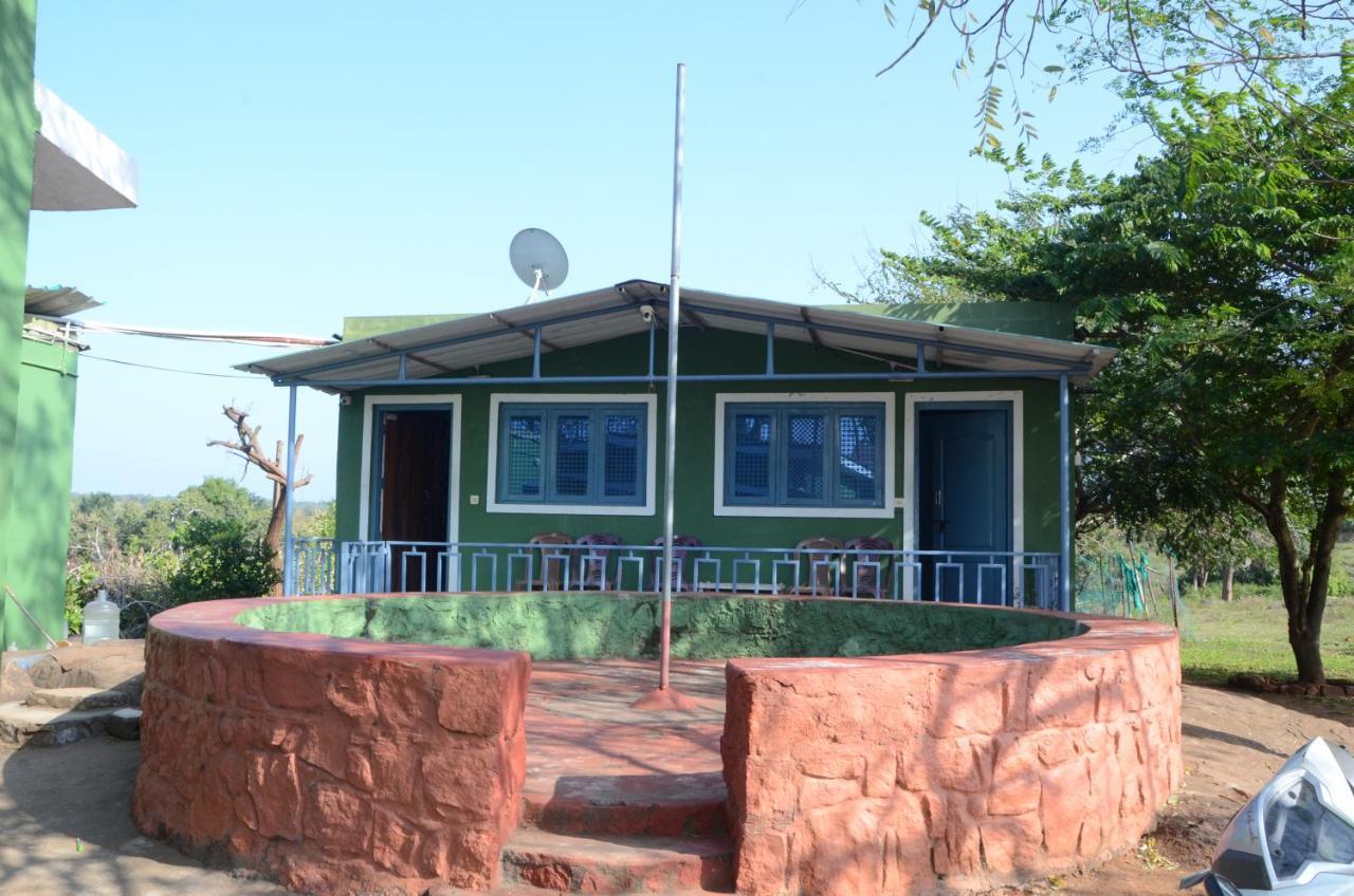 Aarraams Farms & Resorts Masinagudi Buitenkant foto